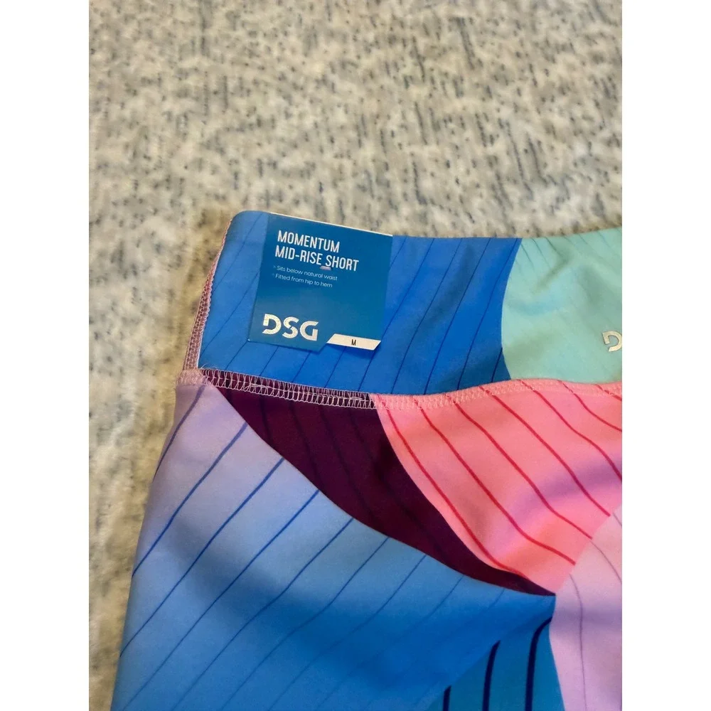 DSG Momentum Mid Rise Kids Athletic Shorts Colorful Geometric Print Size‎ M NWT